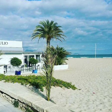 Charming Penthouse Near Beach Appartamento *