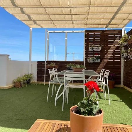 Charming Penthouse Near Beach 公寓 坎佩略