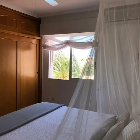 公寓 Charming Penthouse Near Beach *
